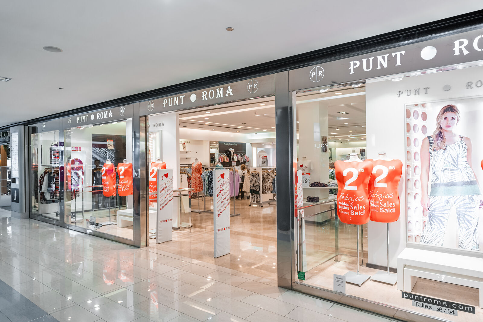 Punt Roma store front